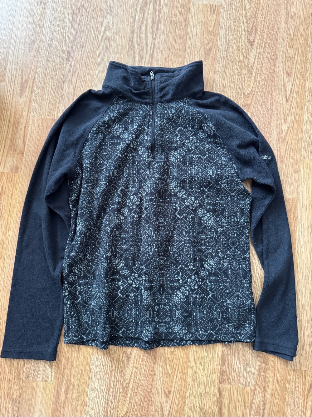 Columbia Black and Gray Patterned Half-Zip Pullover